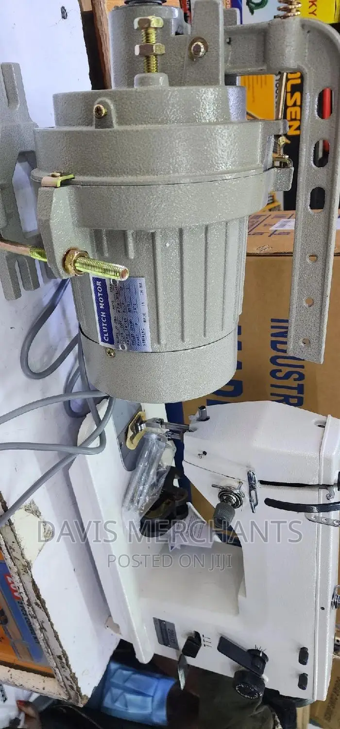 Mult Functions Industrial Electric Sewing Machine and Table