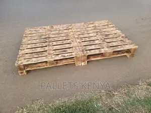 Pallet Bed- 4*6 Slightly Raised Pallet Bed. (HE03)