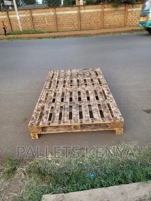 Pallet Bed- 4*6 Slightly Raised Pallet Bed. (Sl08,)