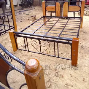 5*6 Metallic Bed. Mahogany Stands