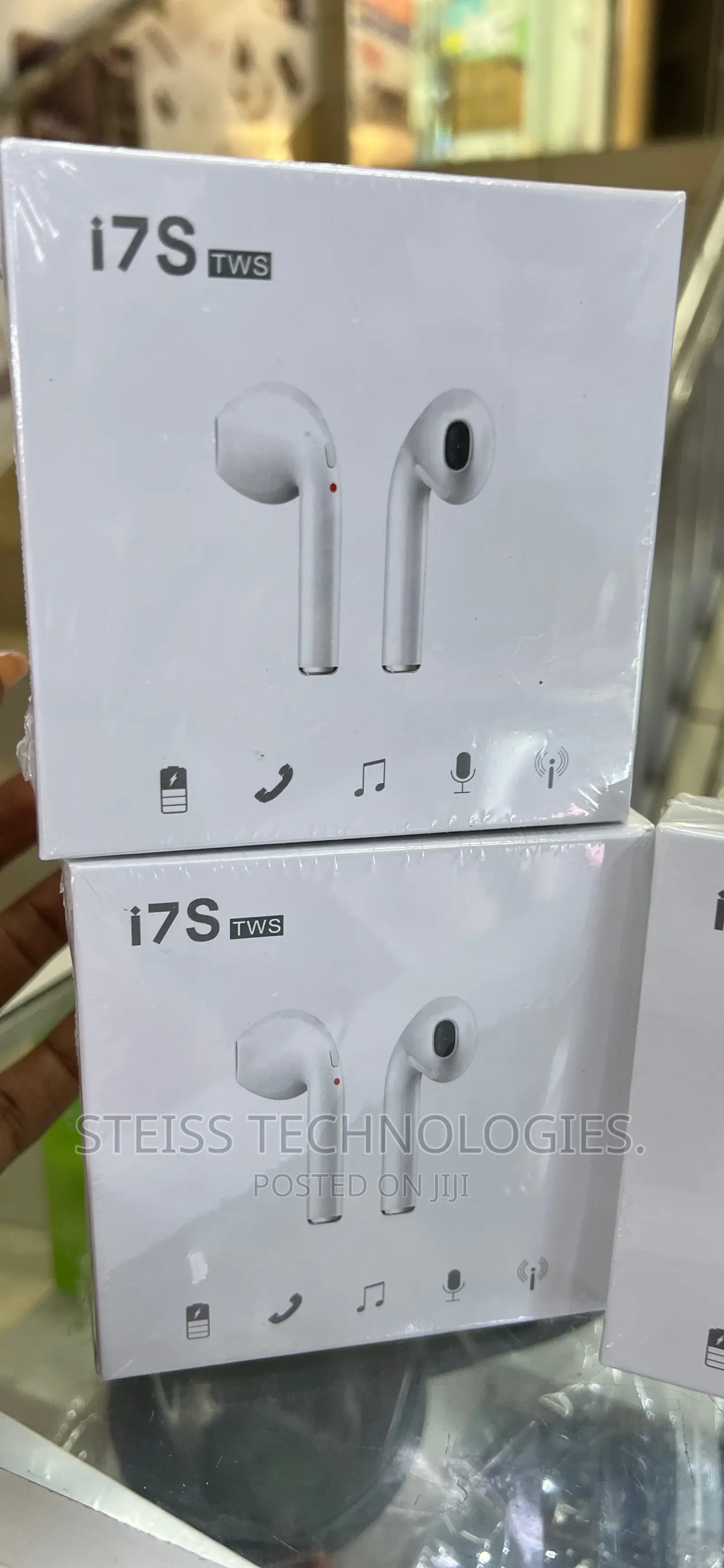 17tws Wireless Earbuds.