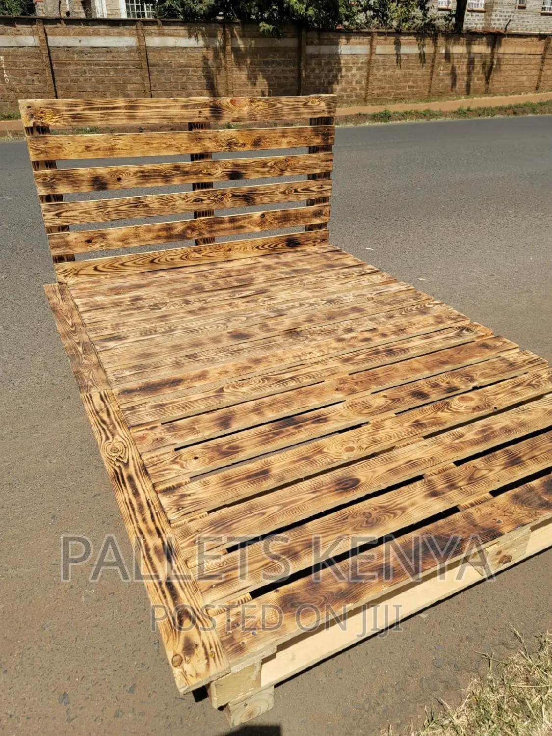 Pallet Bed- 5*6 Raised Pallet Bed. (VS01)