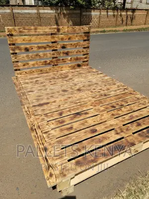 Pallet Bed- 5*6 Raised Pallet Bed. (VS01)