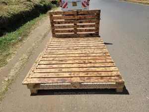 Pallet Bed- 5*6 Raised and Blazed Pallet Bed. (SK14,)