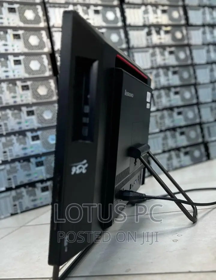 Desktop Computer Lenovo 4GB Intel Core I5 HDD 500GB