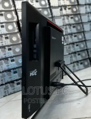 Desktop Computer Lenovo 4GB Intel Core I5 HDD 500GB