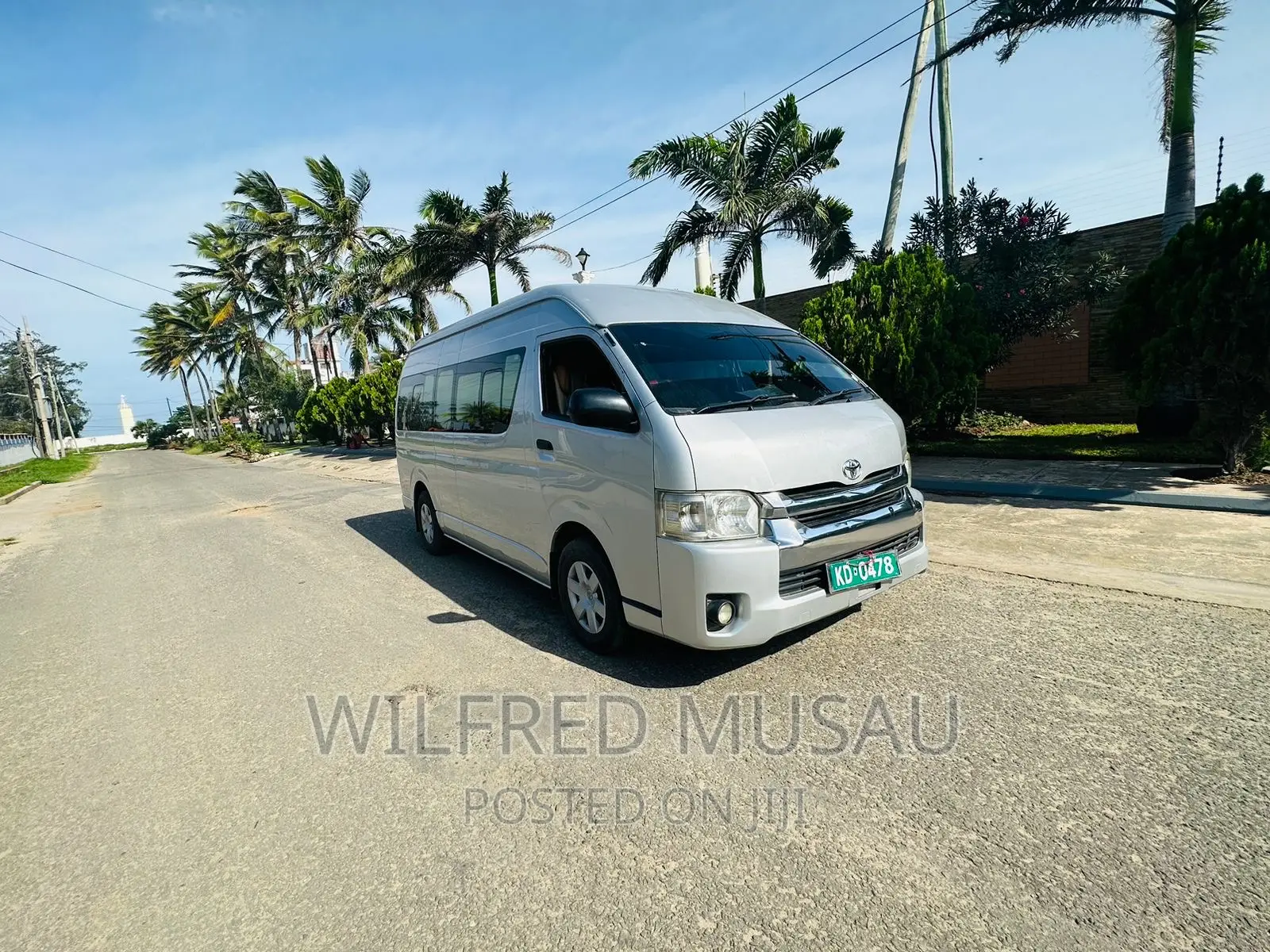 Toyota Grand HiAce 2015 Silver