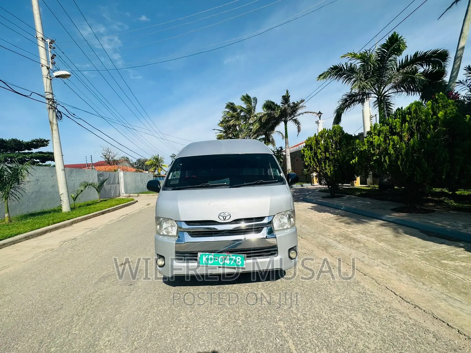 Toyota Grand HiAce 2015 Silver