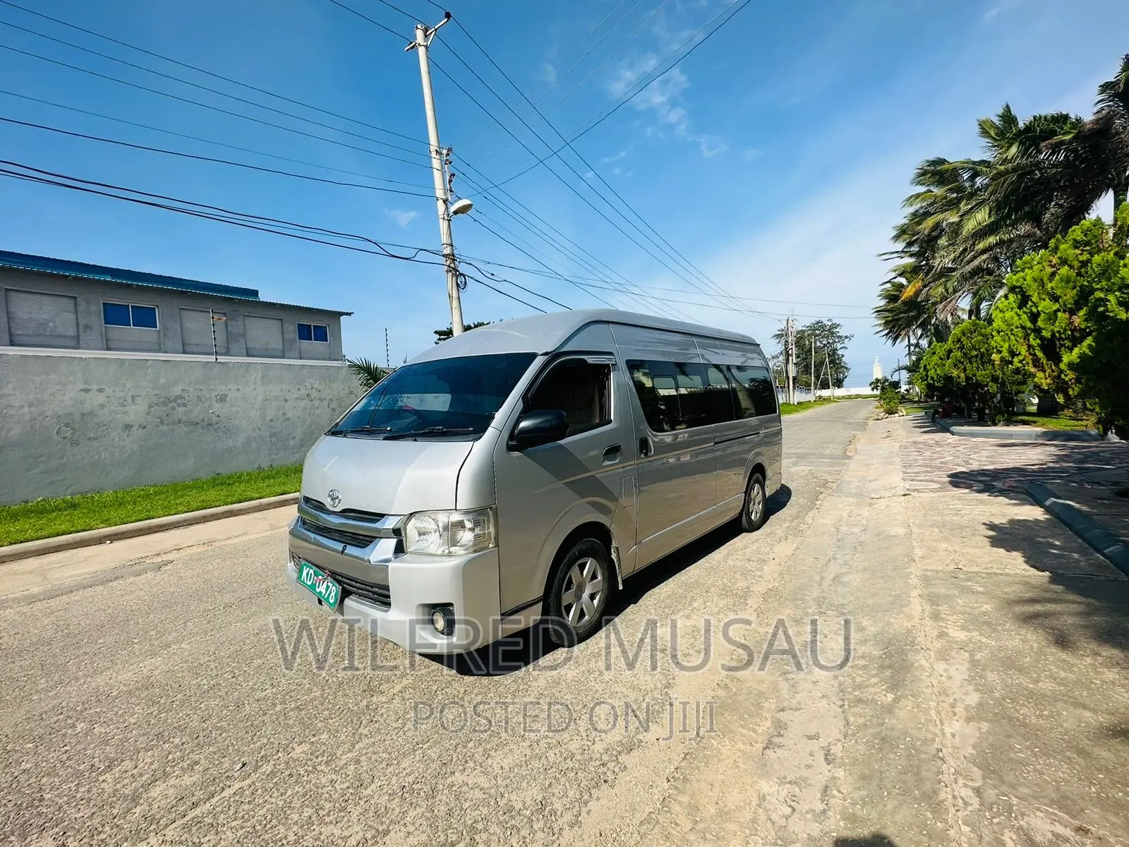 Toyota Grand HiAce 2015 Silver