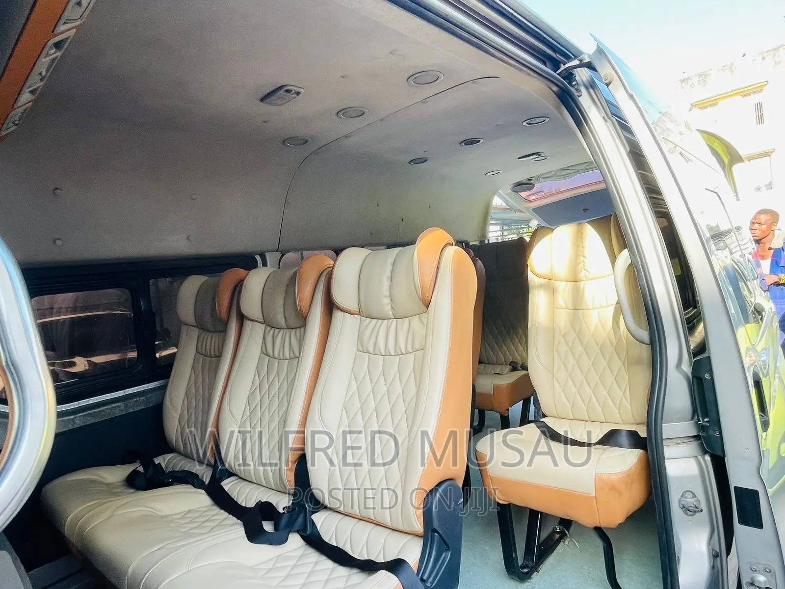Toyota Grand HiAce 2015 Silver