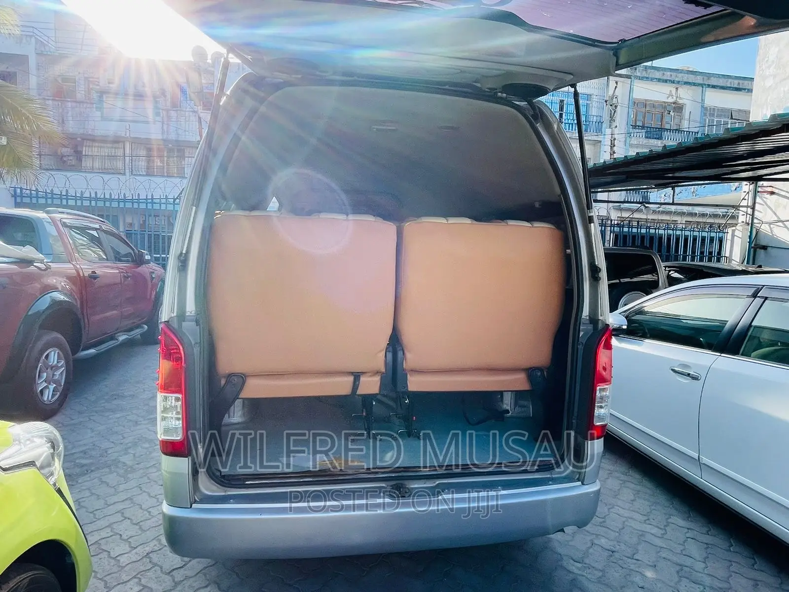 Toyota Grand HiAce 2015 Silver