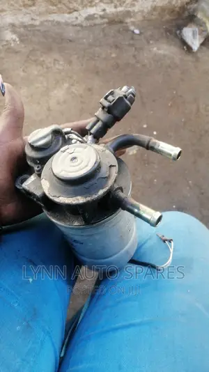Prado 120 Handpump