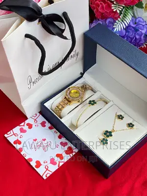 Green Design Valentine's Ladies Watch Gift Set