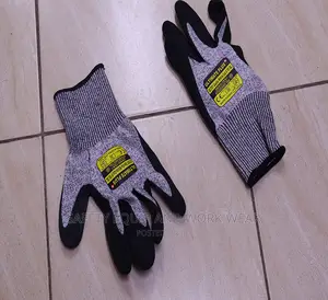 Low Cost Cut Resistant Gloves