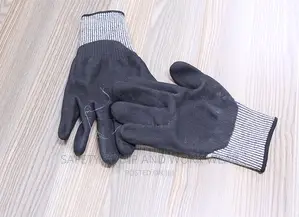 Cut Resistant Unisex Gloves