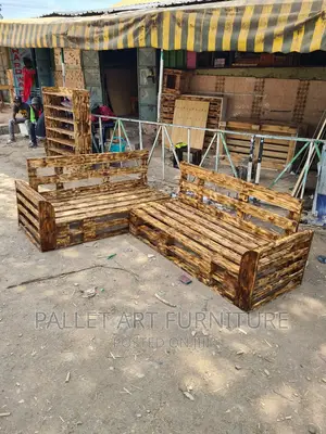 L Shaped Pallet