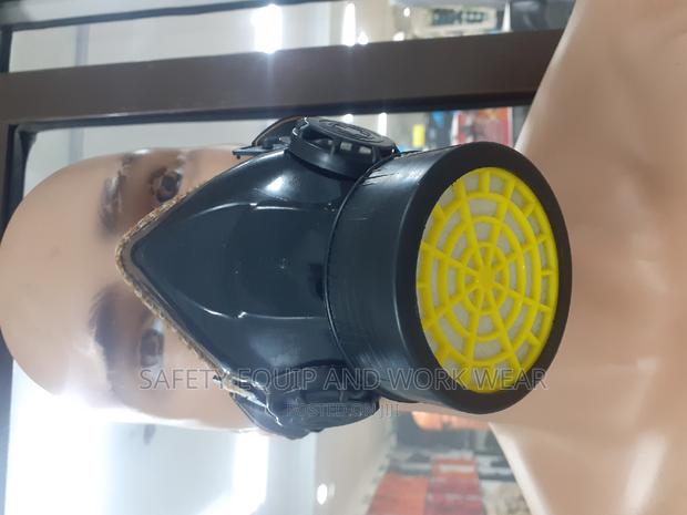 Np 305 Respirator Mask - main view