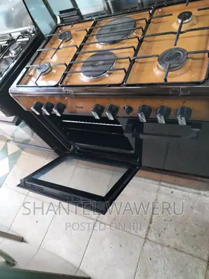 Von Hotpoint Cooker