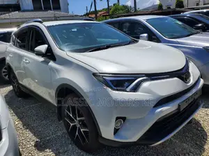 Toyota RAV4 2017 White