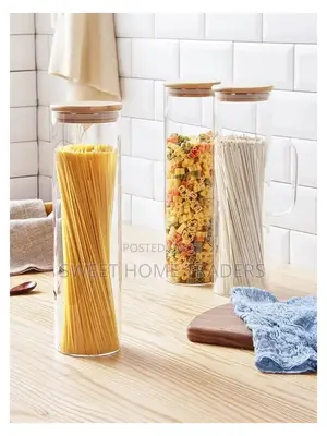 Glass Spaghetti Jar With Bamboo Lid and Handle