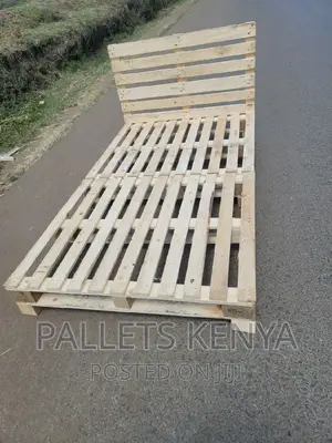 Pallet Bed- 4*6 Simple and Raised Pallet Bed. (JS0.5)