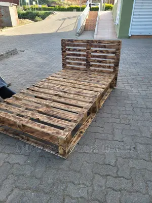 Pallet Bed - Detachable 4*6 Pallet Bed