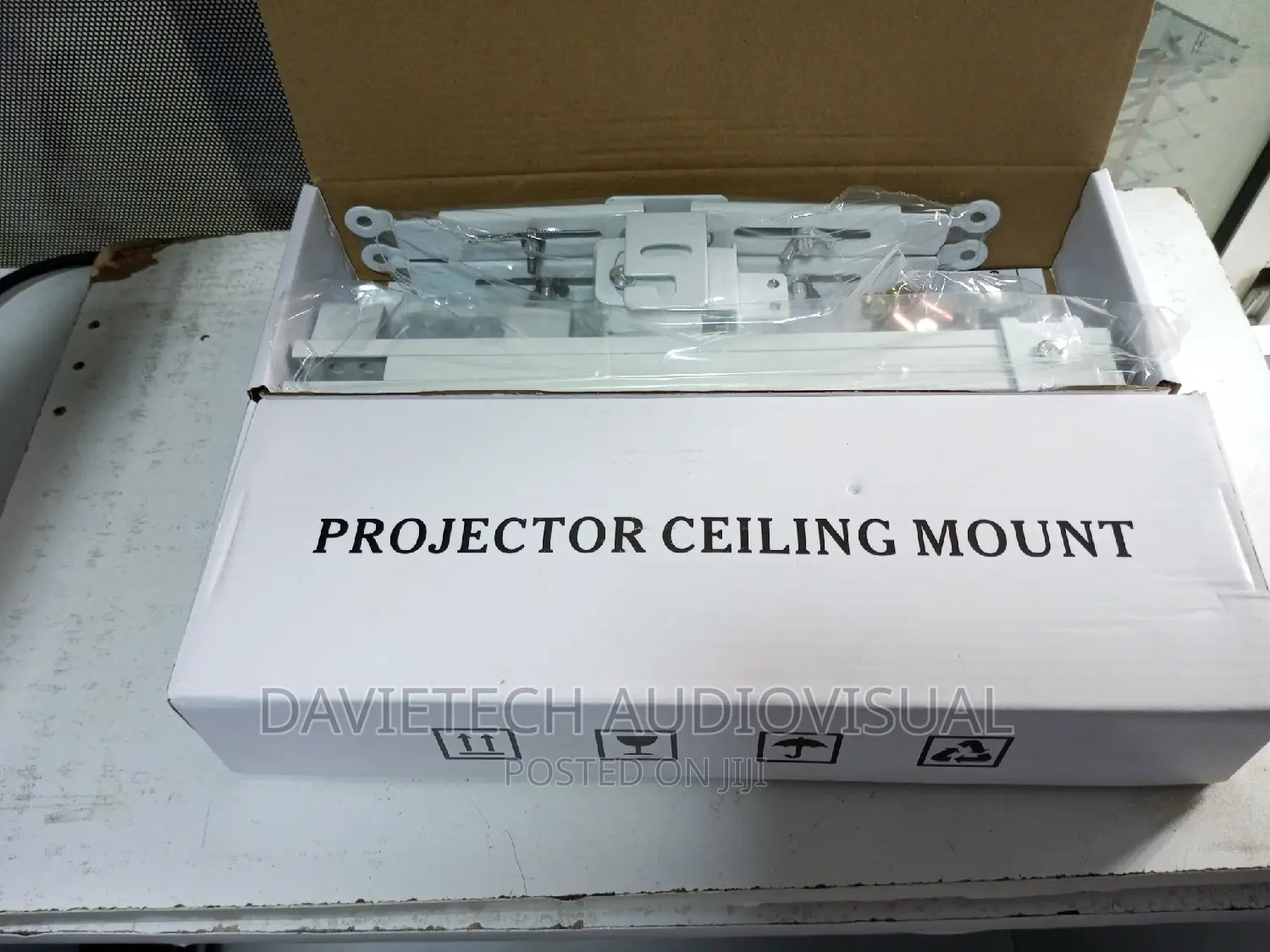 Universal Projector Ceiling Bracket