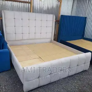 Chester Queen Size Bed