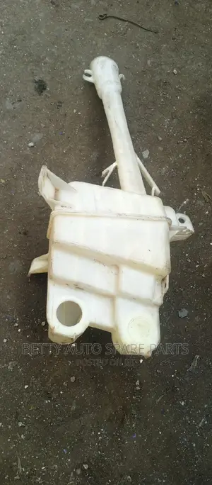 Toyota Fielder Radiator Bottle