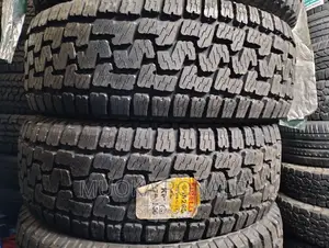 265/65r17 Pirelli Tyre (A/T