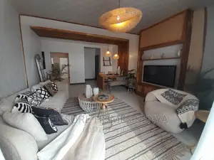 1bdrm Apartment in Gateway Mall Area for sale