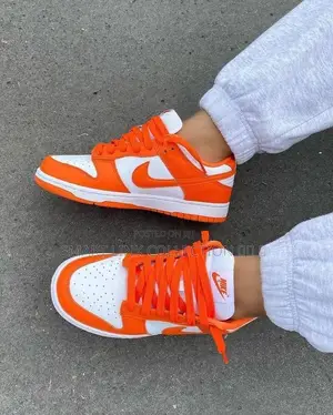SB Dunk Orange