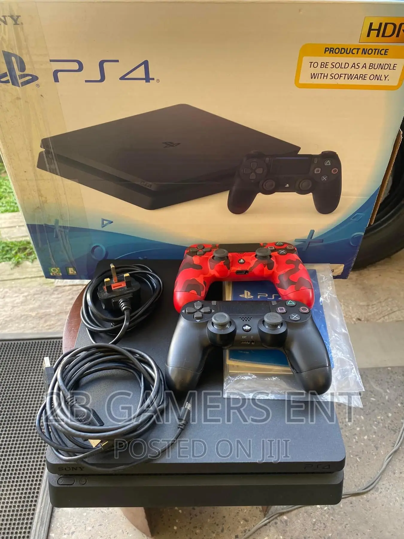 Ps4 Slim, 2 Pads in Use, Good Condition