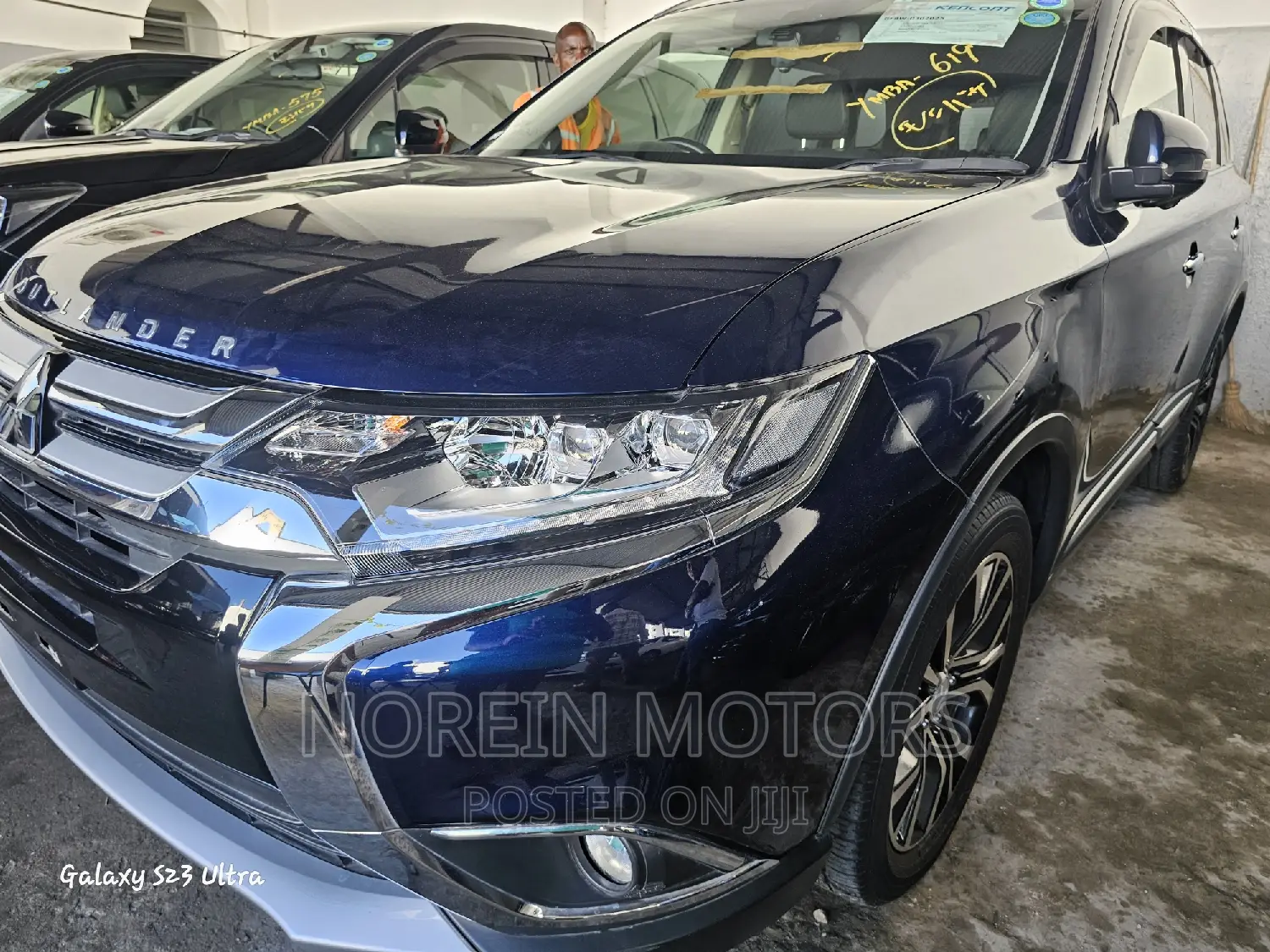 Mitsubishi Outlander 2017 Blue