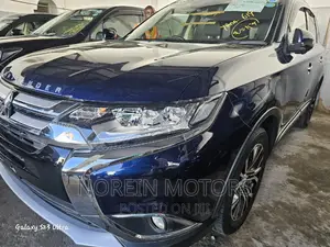 Mitsubishi Outlander 2017 Blue