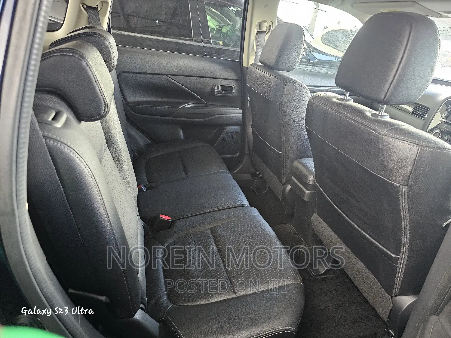 Mitsubishi Outlander 2017 Blue
