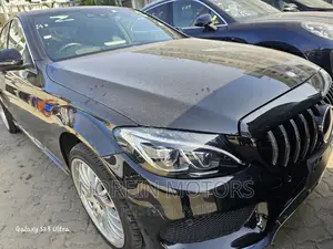 Luxury Mercedes-Benz C200 2017 in Black - Premium Condition!