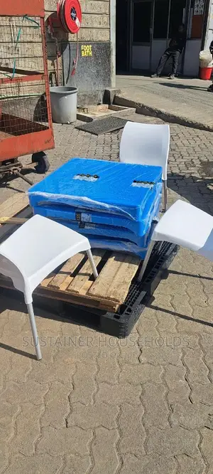 Clubs Plastic Chairs and Table Set