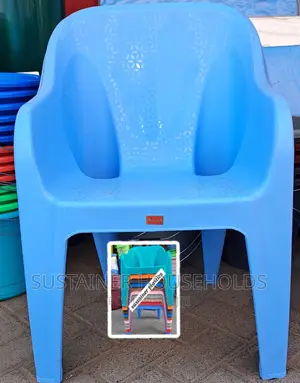 Halar Plastic Chairs With Armrest