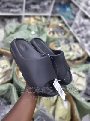 Designer Classic Latest Quality Nike Adidas Yeezy Slides