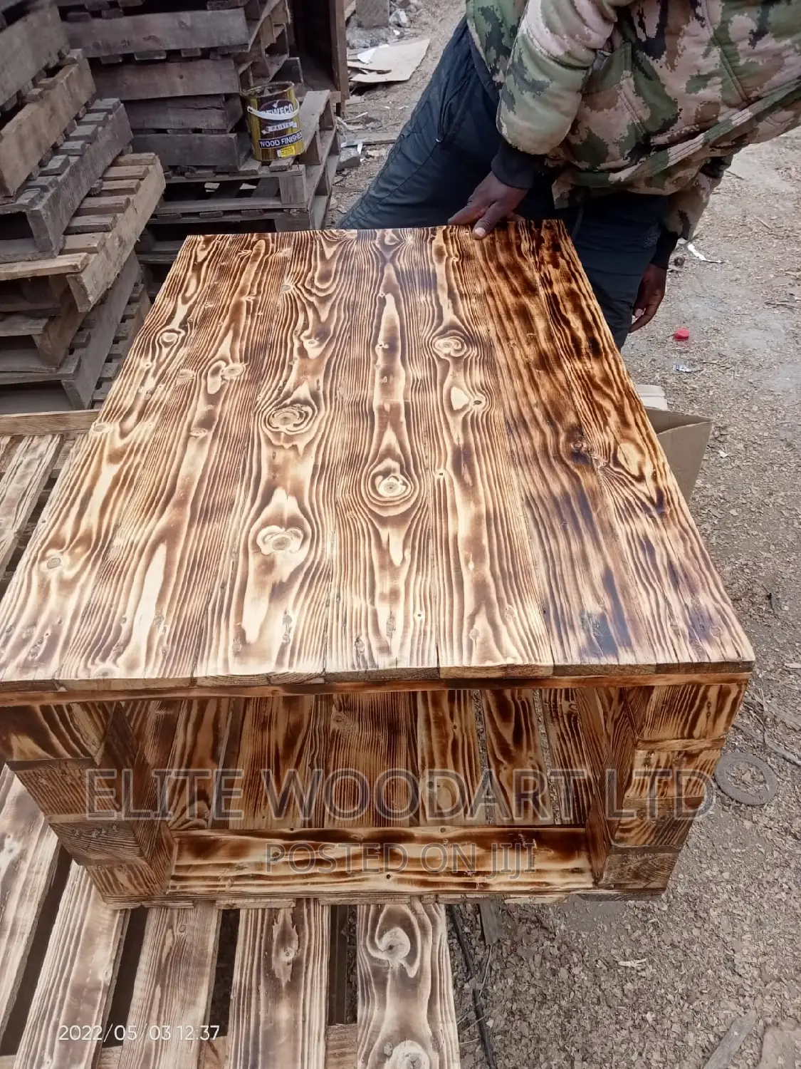 Elegance Rustic Pallets Coffee Table