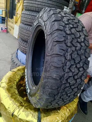 225/65r17 Blackbear Tire a/T