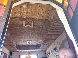 Strong Permanent Pallets Ceiling