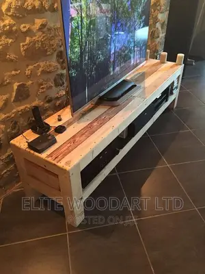 Pallets Tv Stand