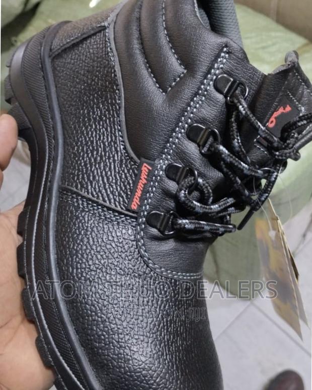 High Quality, Water And Oil Resistant Durable Safety Boots