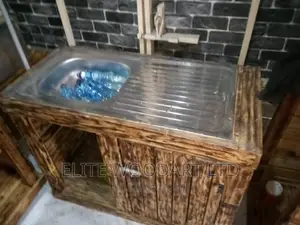 Rustic Pallets Kitchen Washing Sink