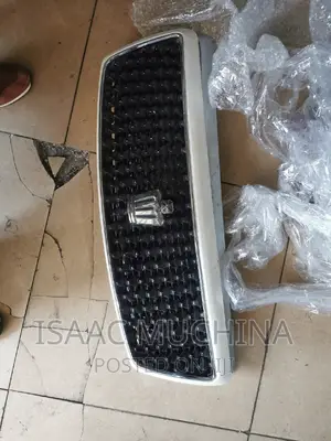 Crown 2005 Grill