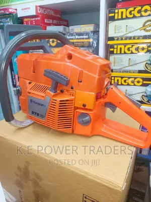 Efficient 272x Husqvarna Powersaw