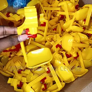 Yellow Chicken Nipple Drinkers With Single Cup