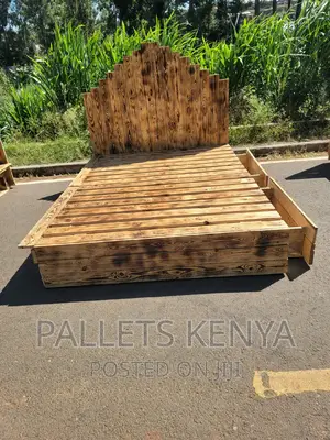 Pallet Bed- 5*6 Blazed Pallet Bed With Drawers. (FD09,)